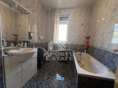Casa individuala cu 4 camere, teren 404 mp,acces auto,garaj, Girocului - foto 9