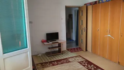 Vanzare apartament 2 camere | Pacul Titanii | str Burdujeni | bloc 1977 reabilitat | decomandat | 50 mp utili | balcon generos | centrală proprie | - foto 6