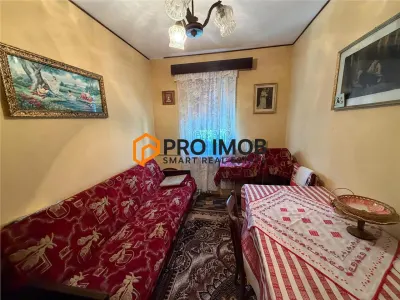 Apartament 3 camere cf 3 decomandat zona Crang - foto 6