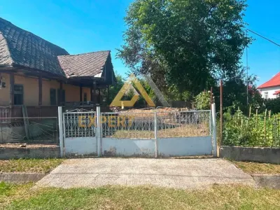 Casa de vanzare in Sacalaseni cu teren la doar 35.000 Euro - foto 11