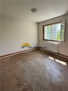 Basarabia,apartament 3 camere,bloc reabilitat,centrala termica,boxa - foto 3