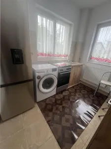 Berceni-Aparatorii Patriei, garsoniera , mobilata si utilata,centrala termica - foto 9