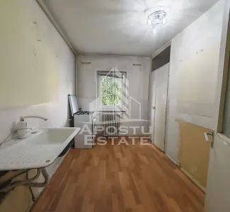 Apartament de vanzare cu 3 camere, 2 bai, 2 balcoane, zona Aradului - foto 5