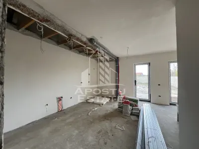 DE VANZARE casa alipita in Covaci cu curte mare - foto 7
