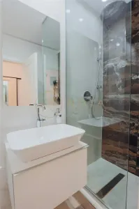 Apartament cu 2 camere Premium Marriott terasa 80 mp - foto 7