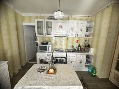 Apartament de vanzare cu 3 camere, 2 bai, 76mp, zona Spitalul Judetean - foto 8