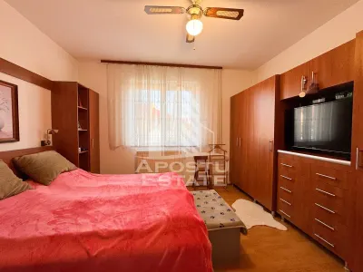 Casa pt. 2 familii, cu 9 camere, teren 832mp, Zona Girocului Timisoara - foto 22