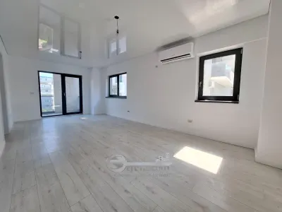 Apartament 3 camere, Rond Vechi Selgros, 99 mp, 2 bai, bloc nou la bulevard - Iasi