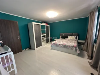 Bocsa Montana, 2 Case direct la Soseaua Principala, la pret de una - foto 2