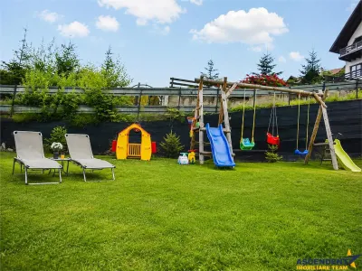 Pensiune cu personalitate,Bran,10 unitati, 24 locuri,1.400 mp teren,panorama Bucegi, aproape de Castel si Partia Zanoaga - foto 14