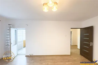 Apartament modern 2 camere, priveliste spre padure, ergonomic, luminos, Central, Covasna: FILM & 3D - foto 9