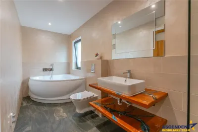 FILM& 3D! Vila high tech, cu semineu, terase, jacuzzi, zona Grivitei, Brasov - foto 12