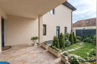 FILM& 3D! Vila high tech, cu semineu, terase, jacuzzi, zona Grivitei, Brasov - foto 4
