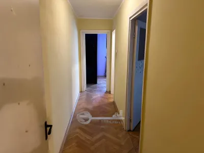 Apartament 3 camere, 76 mp, Etaj 2 – Centrală proprie, Balcon închis - foto 6