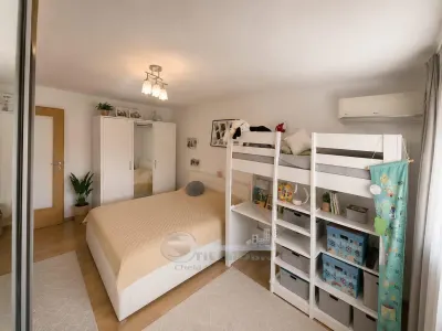 Apartament 1 Cameră, Bd. Chimiei, Decomandat, Etaj 3, Centrală Proprie - foto 4