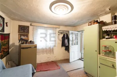 RECO  Casa in Episcopia Bihor cu teren de 704mp - foto 3