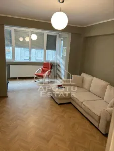Apartament 2 camere, etaj intermediar, renovat in Piata Libertatii - foto 2