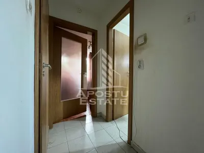 Apartament cu 2 camere, semidecomandat, conf 1, zona Sagului - foto 3