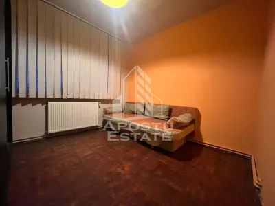 Apartament cu 3 camere, semicomandandat, etaj intermediar, Sagului - foto 5
