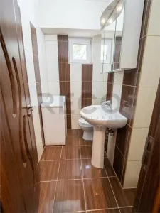 RECO Apartament renovat cu camere Decomandat cu lift - foto 3