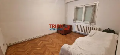 Apartament 3 camere, 2 bai, garaj, boxa zona Cetate - foto 2