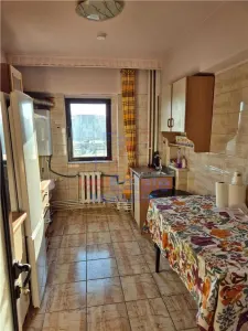 Apartament cu 3 camere, 78 mp, decomandat, 2 bai - zona Pacurari - foto 5