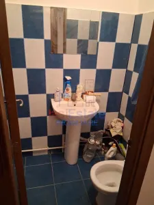 Apartament spatios cu 4 camere, decomandat, la parter - Galata - foto 7