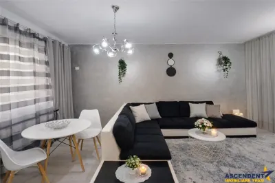 Studio cochet,mobilat,utilat,bucatarie separata,boxa,Top City,Tractorul,Brasov - Brasov