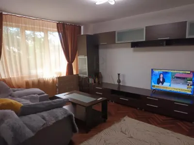 Apartament 4 camere | Ultracentral | Medicina – Punctele Cardinale | 100 mp | Renovat si Mobilat - foto 3