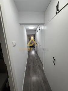 Apartament generos 3 camere str Granicerilor vis a vis de Lidl  etaj 4 cu acoperis - foto 12