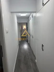Apartament generos 3 camere str Granicerilor vis a vis de Lidl  etaj 4 cu acoperis - foto 16