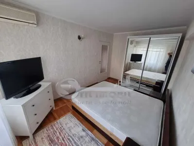 Apartament 3 camere Podu Ros - foto 2