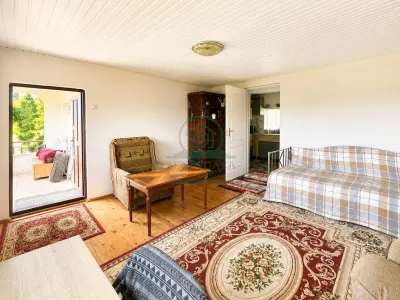 Casa locubila 4 camere , bucatarie, baie  + 3400 mp teren - foto 6