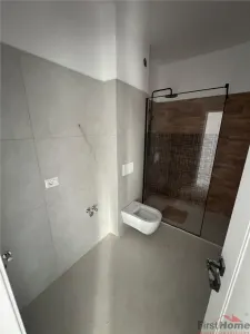Garsoniera bloc nou, parcare inclusa, etaj 3 cu lift - foto 6