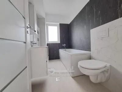 Apartament 3 camere decomandat, Galata, 86 mp, bloc 2026 intabulat, 2 bai, AC, mutare imediata - Iasi