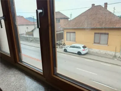 Cladire noua, ideala pentru cazare sau spatii de birouri in Brad, Hd - foto 3
