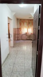 RECO Apartament 3 camere la parter 65 mp Zona Nufarul, Ideal locuinta, cabinet sau birou - foto 4