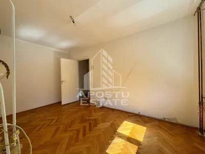 Apartament cu 3 camere, decomantat, etajul 2 , zona Spitalul Judetean - foto 11
