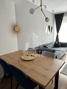 Apartament cu 2 camere, decomandat, loc suprateran, zona Soarelui - foto 2