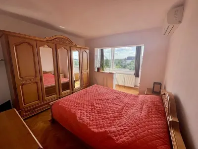 Apartament 3 camere | Calea Aradului | 80 mp | Mobilier din lemn masiv | 2 Bai | - foto 4