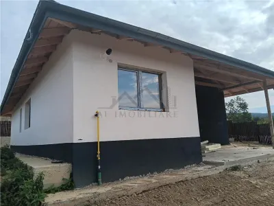Barnova CASA PARTER su 101mp 4cam 2 bai 450mp teren toate utilitatile la gata - foto 10