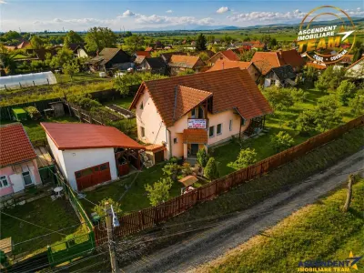 Vila duplex spatioasa in Chilieni, Sfantu Gheorghe,6 camere, garaj si teren generos - foto 3