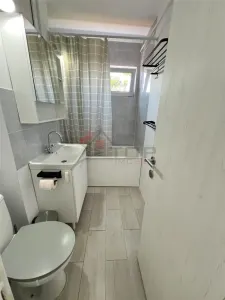 Vanzare apartament 2 camere Podu Ros - renovat complet - foto 4