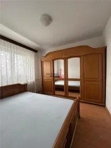 3 camere semidecomandat, an 1978 Biserica Capra Pantelimon - foto 4