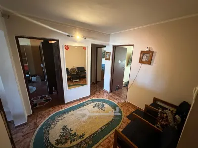 Apartament 3 camere decomandat, 70 mp, Centru – UMF, etaj 3 - foto 4