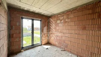 Jumatate de duplex cu 4 camere de vanzare in Giroc - foto 9