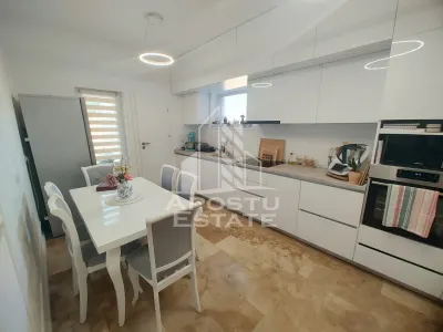 Casa individuala, 5 camere , 3 bai,2 balcoane ,acces auto, Braytim - foto 6