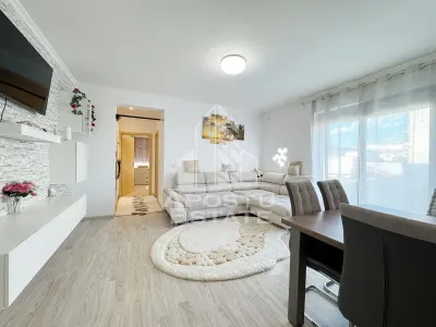 Apartament 2 camere de vanzare 50mp utili, garaj 22mp -Giroc UM - foto 2