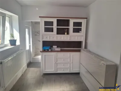 Resedinta/ spatiu profesional de inchiriat, Ghimbav – Central - foto 7