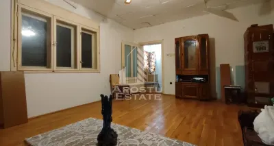Casa 330 mp + teren 777 mp Sebis 9 camere ,vedere panoramica - foto 9